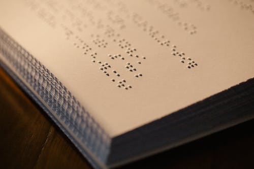 Foto profissional grátis de borrão, braille, concentração