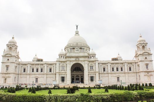 Stunning view of the iconic Victoria Memorial in Kolkata, showcasing Mughal architecture.