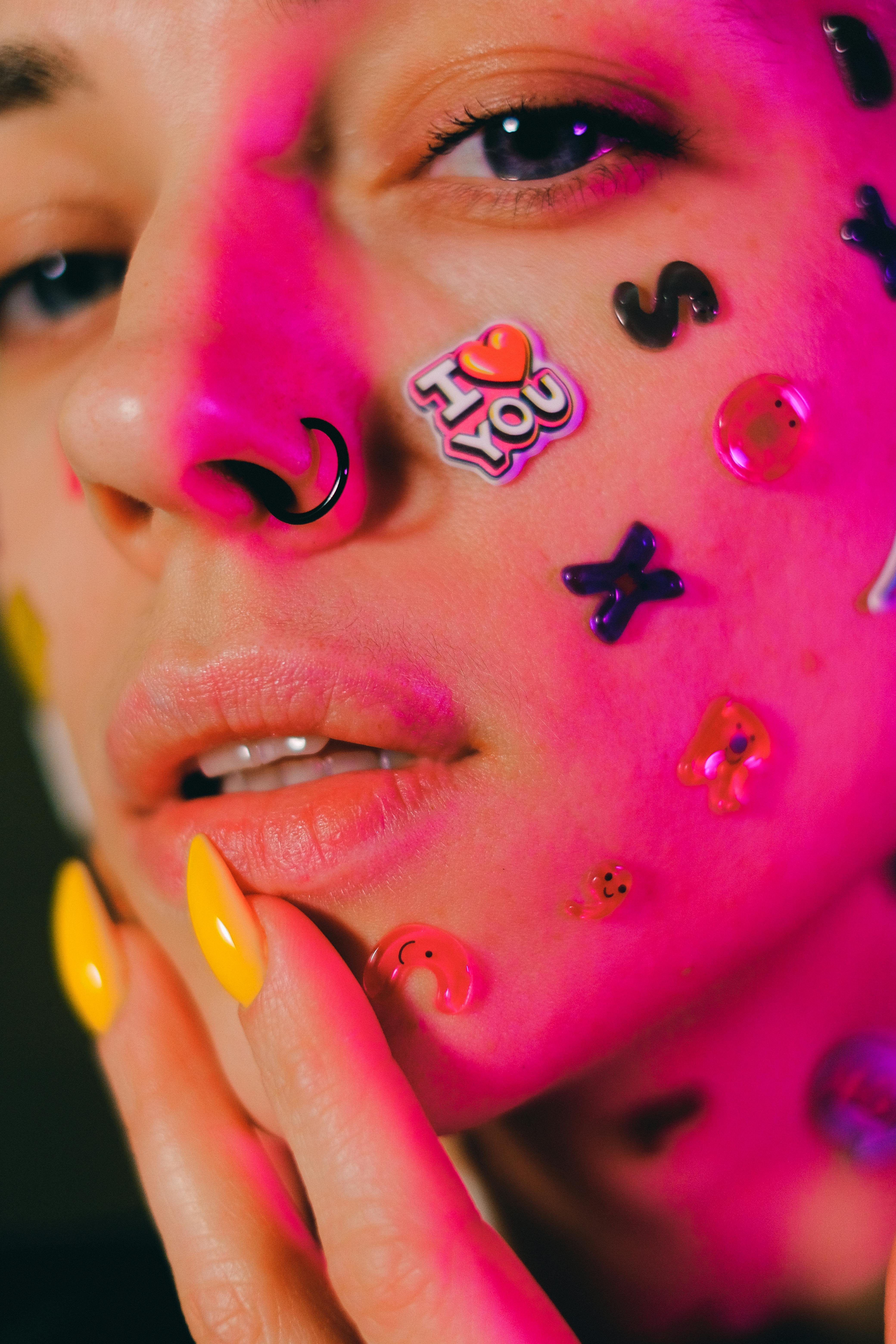 What does 7 to 4 odds mean?