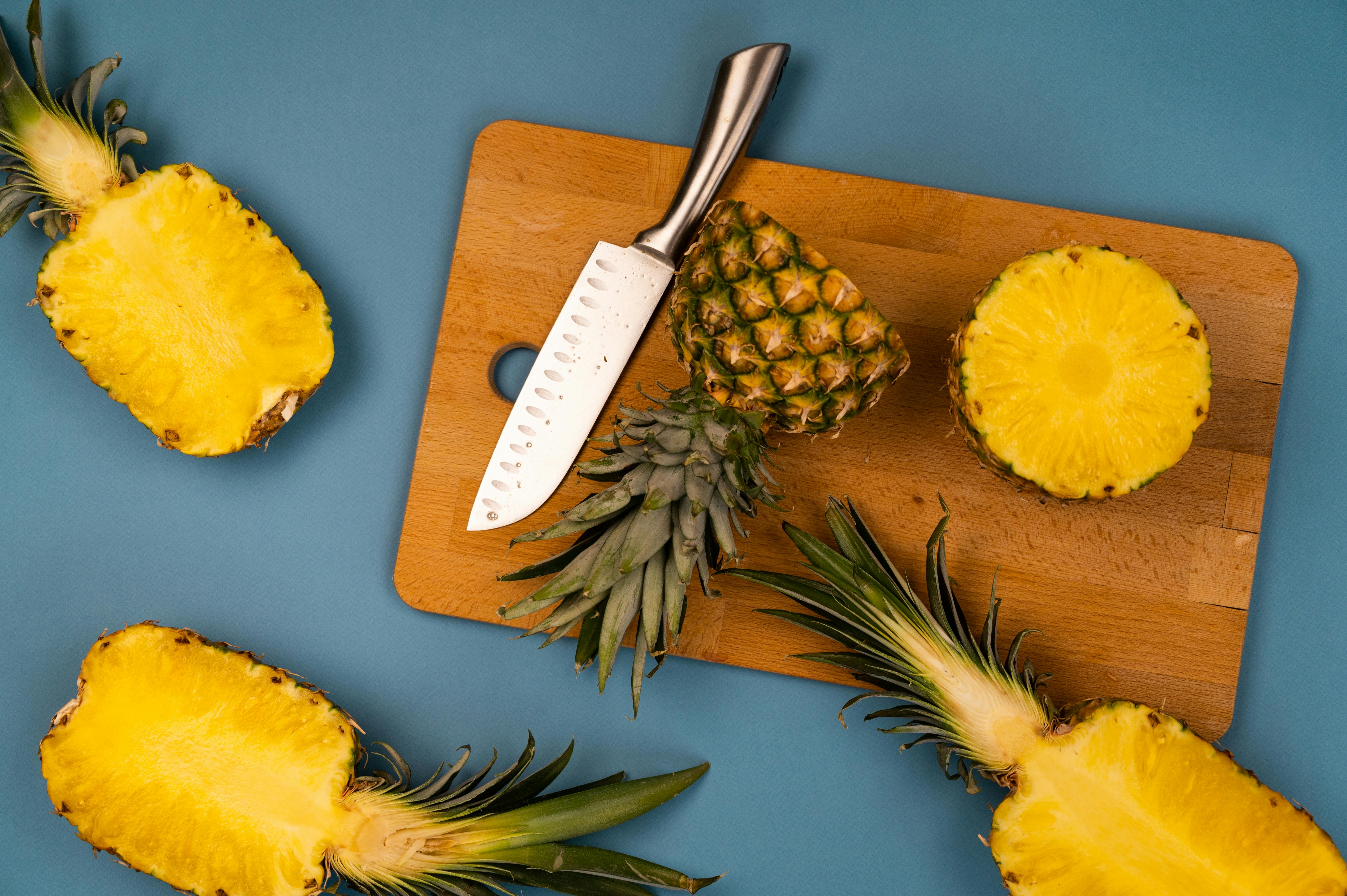 What fruit has more fiber than oatmeal?