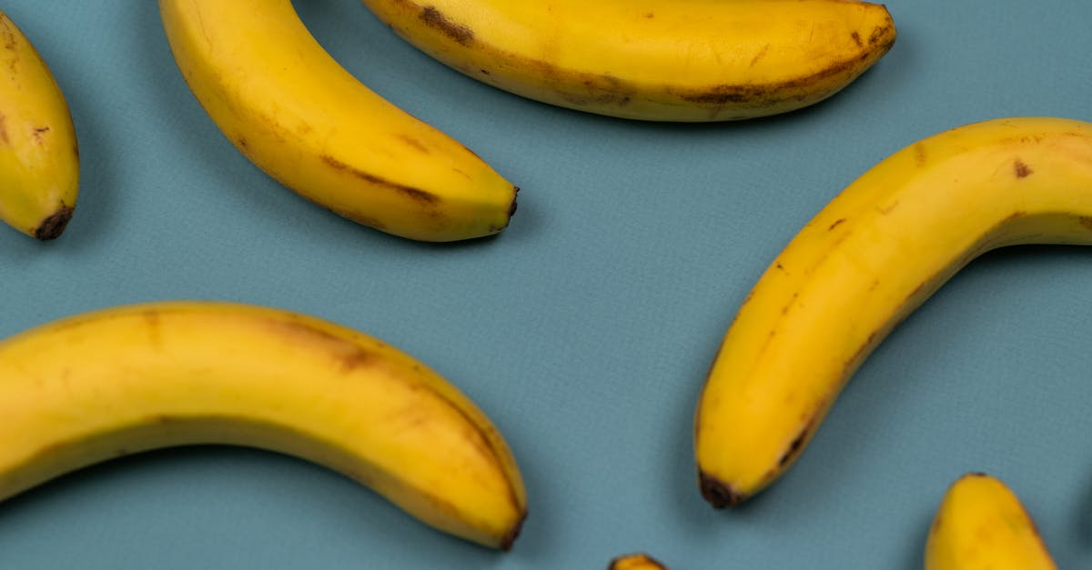 How to peel a banana properly