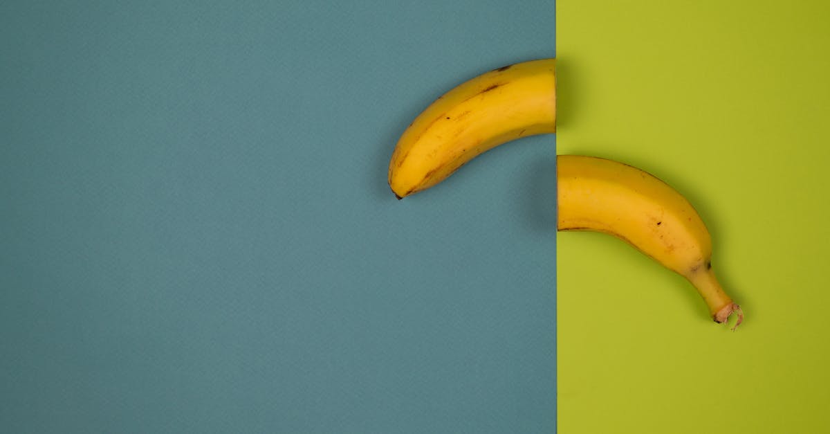 How to cut a banana for a 1-year-old