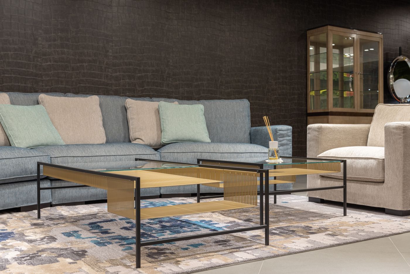 Vale Round Oak Coffee Table – Modern Wood Center Table, Minimalist Japandi Living Room Table, Warm Natural Low Coffee Table modern interior lifestyle inspiration