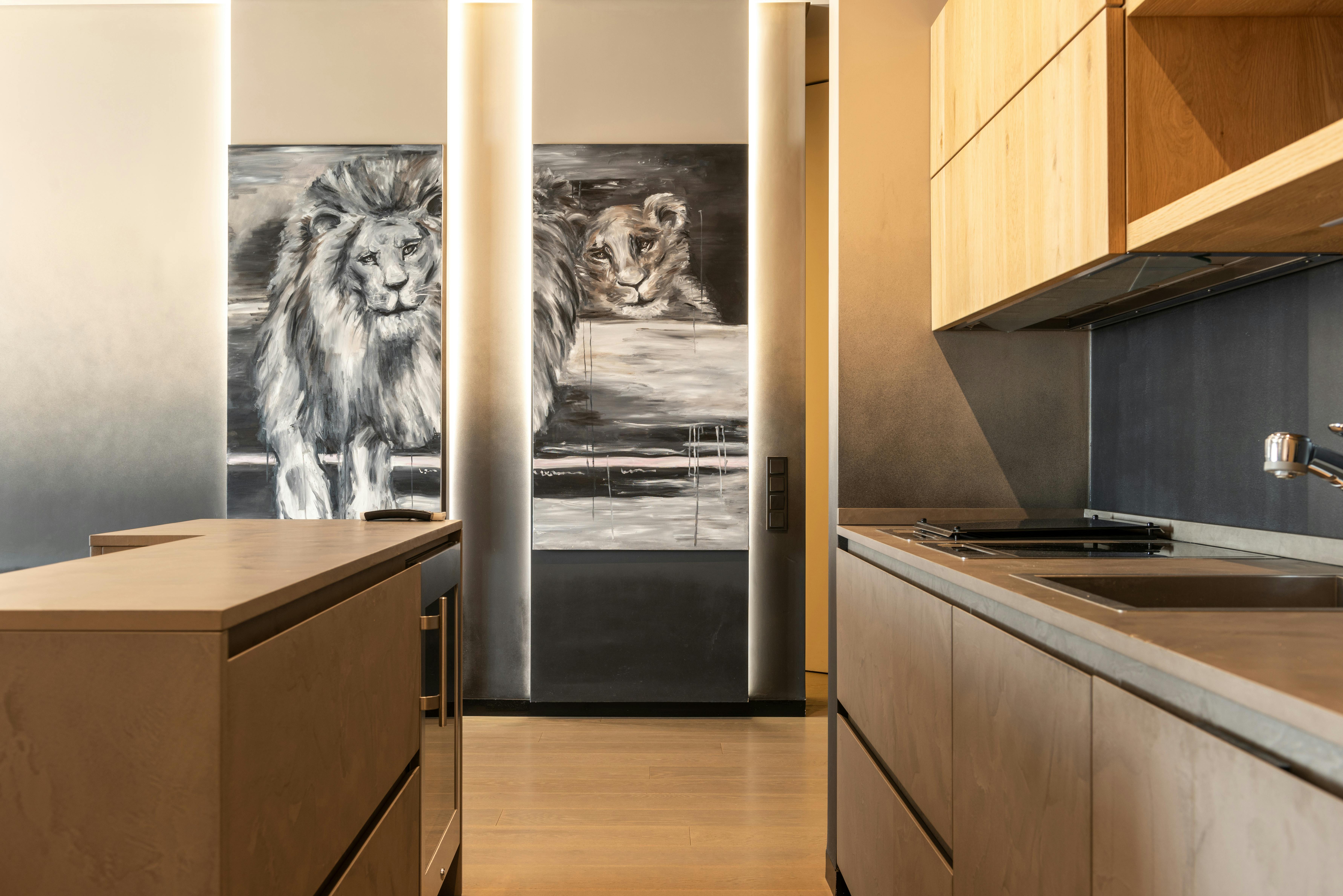 Modern kitchen with decorated wall · Free Stock Photo