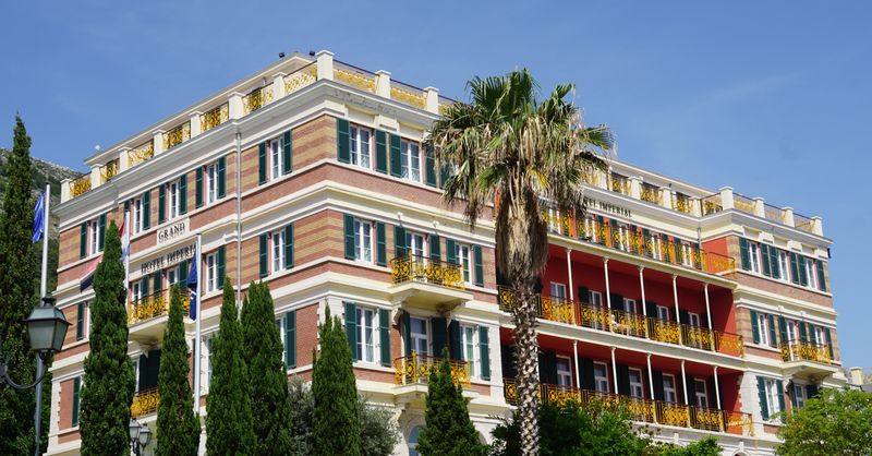 Le Renoir : Guide Hôtel & Réservation