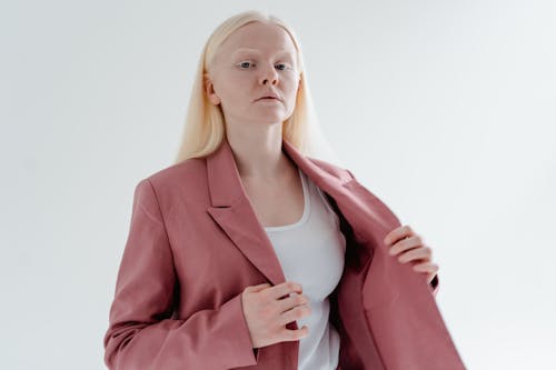 Immagine gratuita di albinismo, blazer rosa, carino
