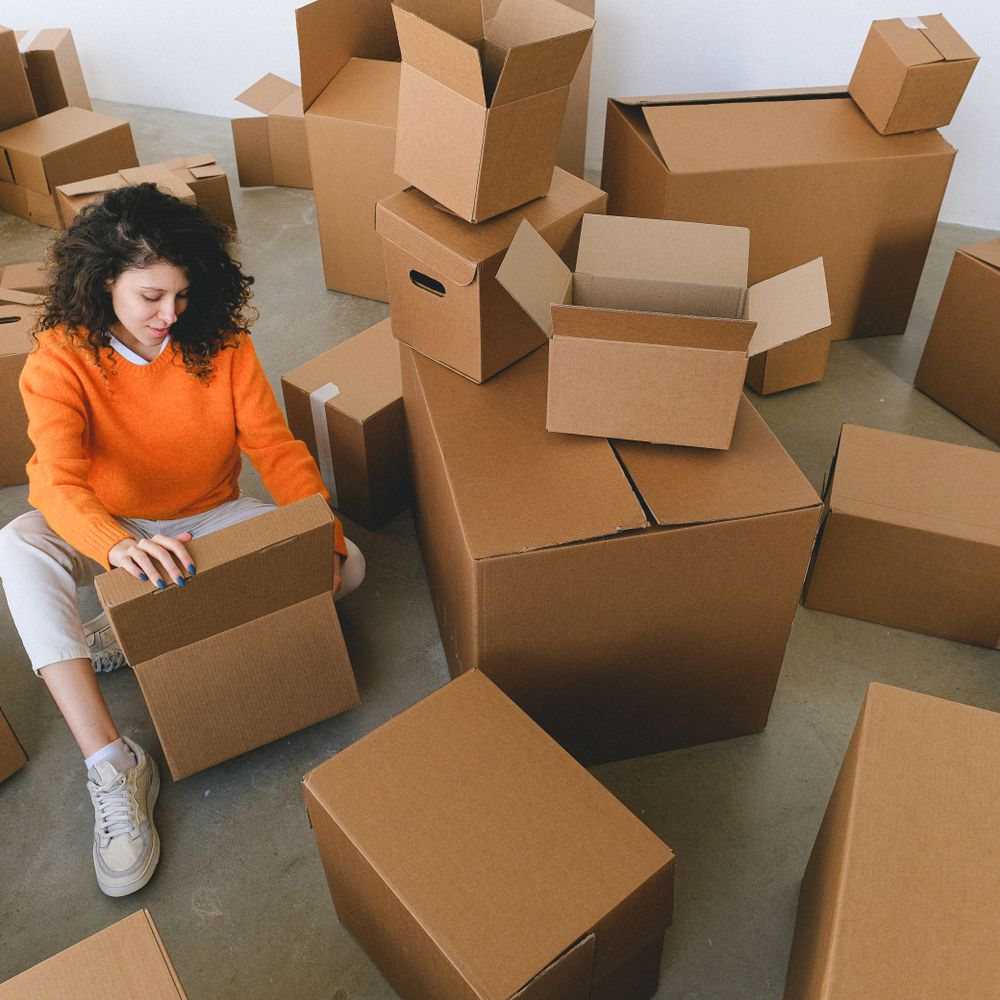 Pathhead — professional packers wrapping and boxing belongings