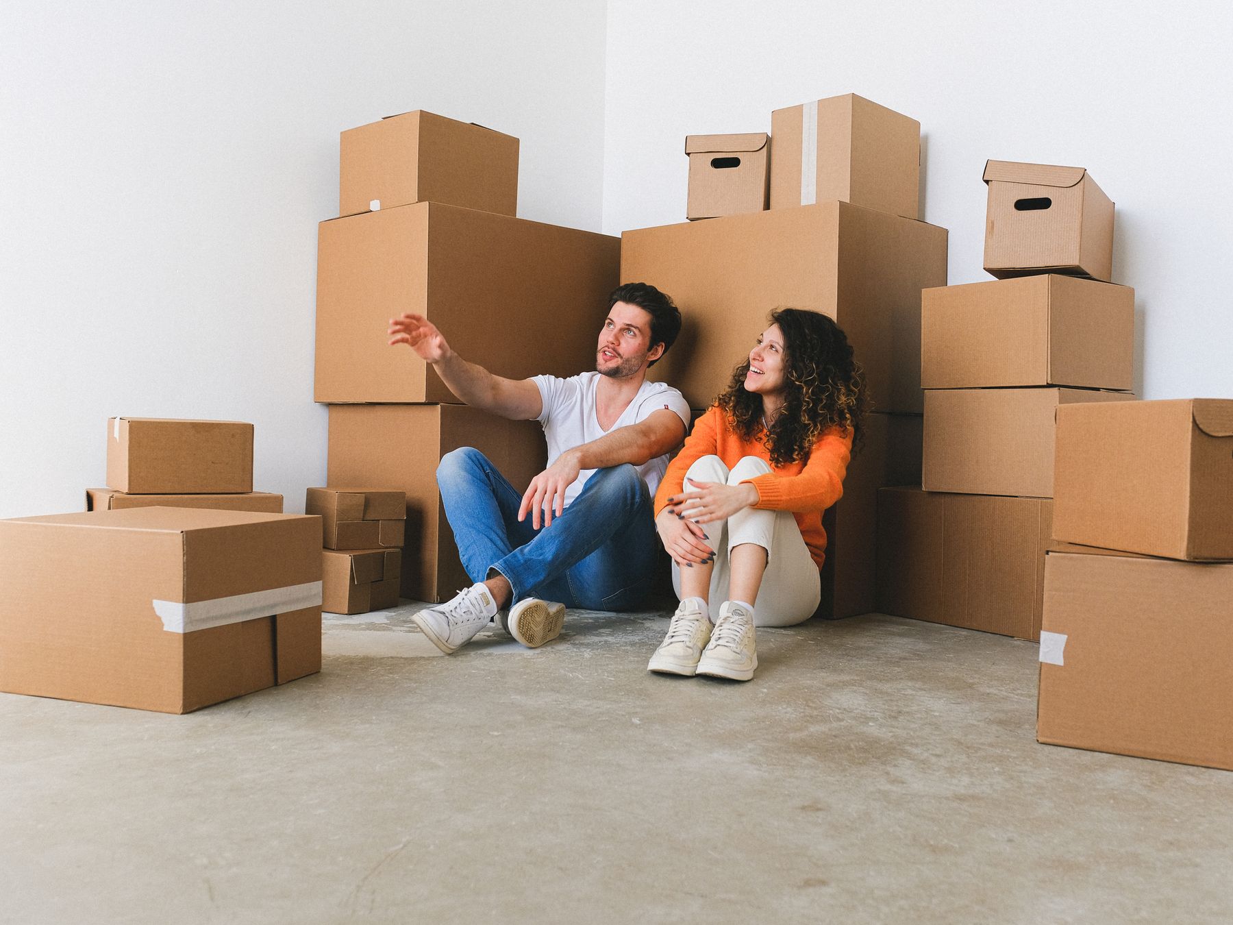 Rackheath — professional packers wrapping and boxing belongings
