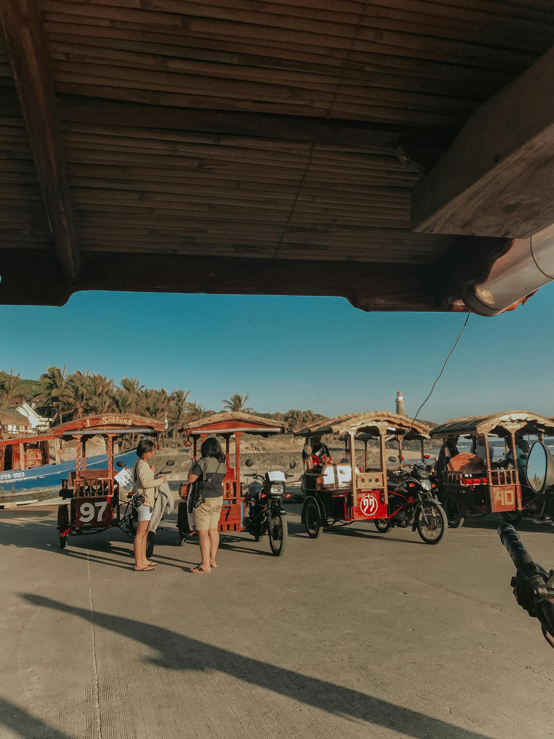 Motorized Tricycles on the Road · Free Stock Photo
