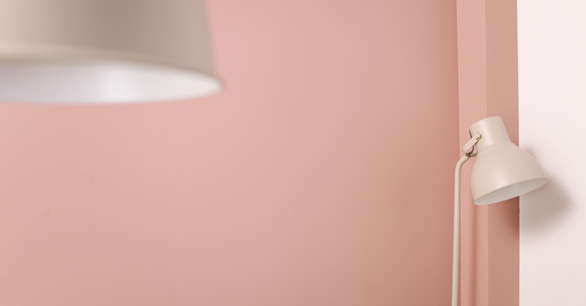 Rose poudré en décoration : nuances, associations et pièces où l’adopter