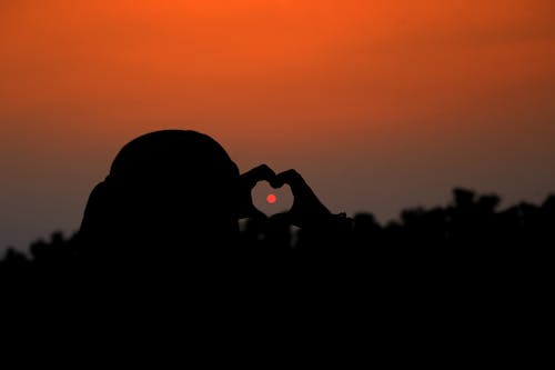 Fotos de stock gratuitas de cielo del atardecer, color del atardecer, corazón