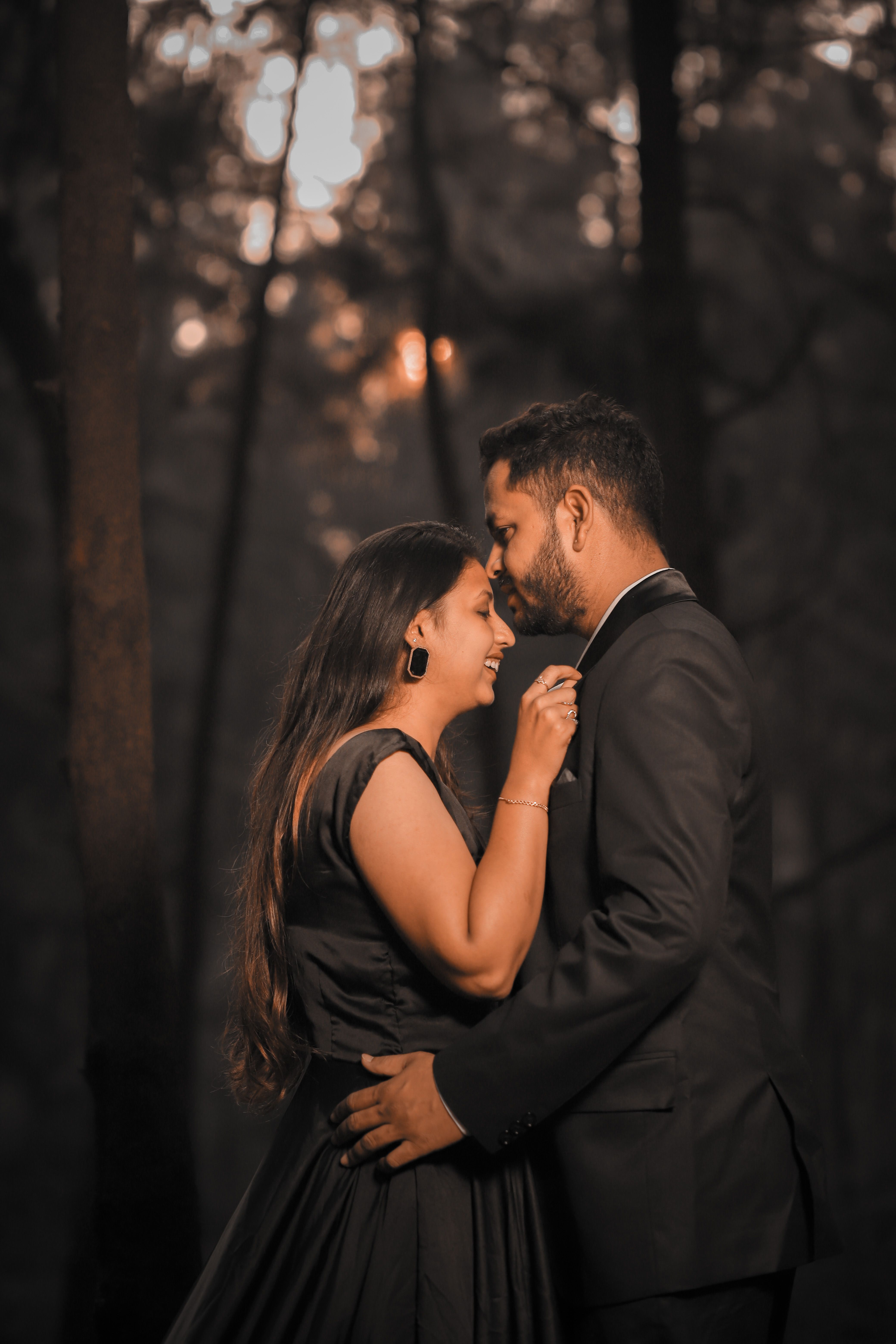Romantic Couple Photoshoot in Nature · Free Stock Photo