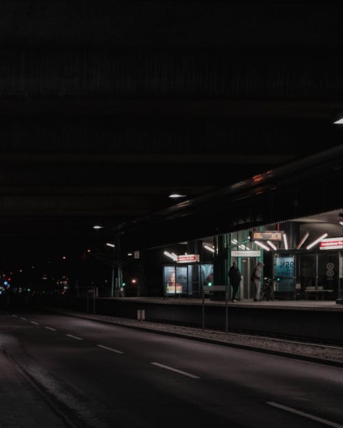 Kostenloses Stock Foto zu nachtaufnahmen, stadtfotografie, straßenfotografie