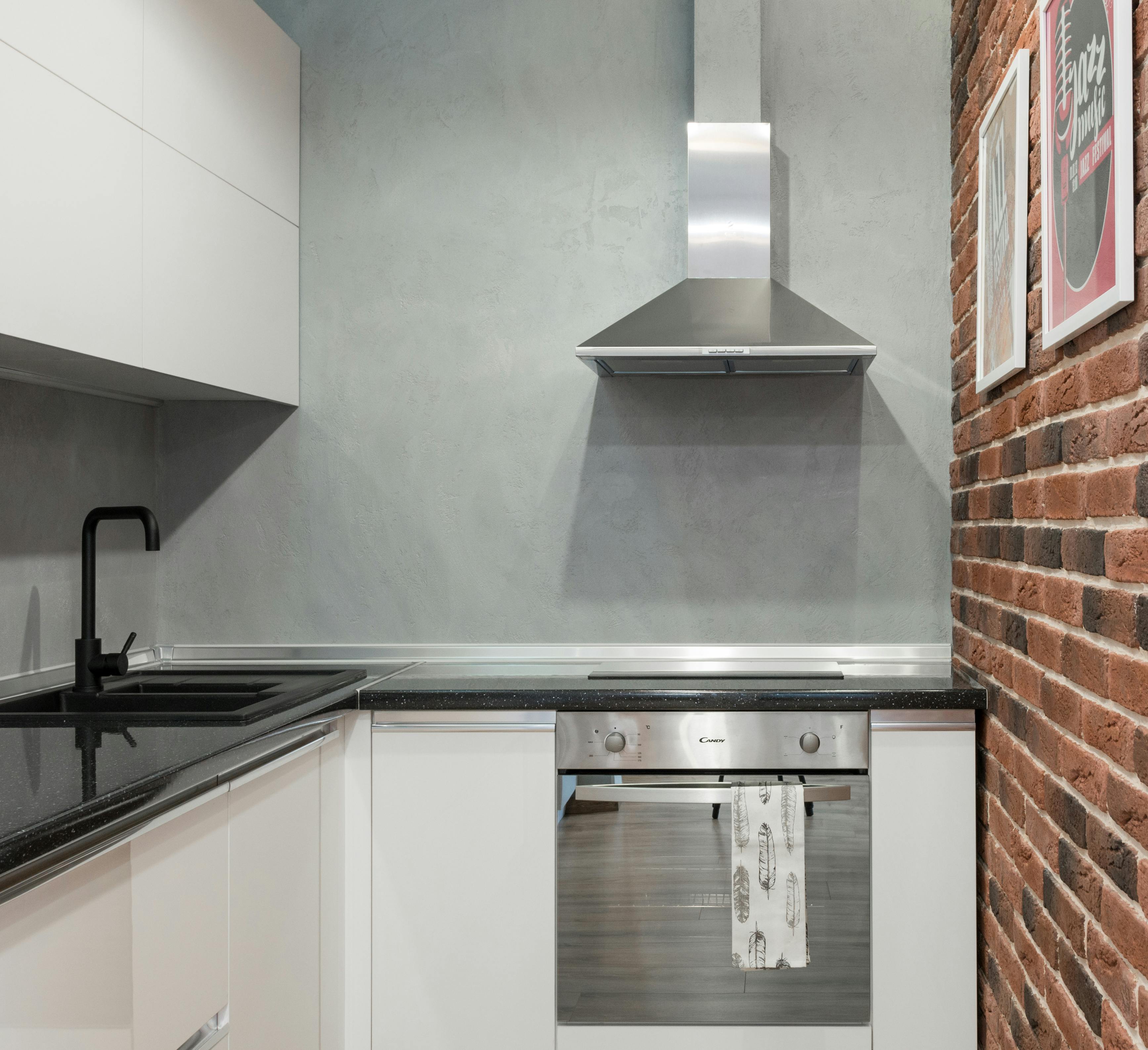smart kitchen with integrated exhaust hood