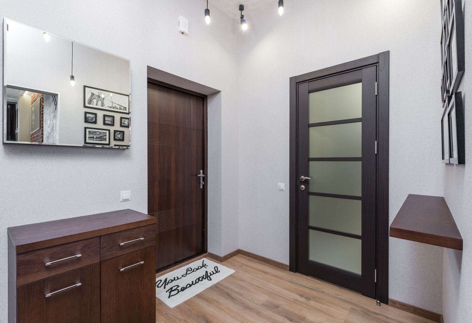 Wallpapering in Earlsfield — a freshly painted, spotless finish