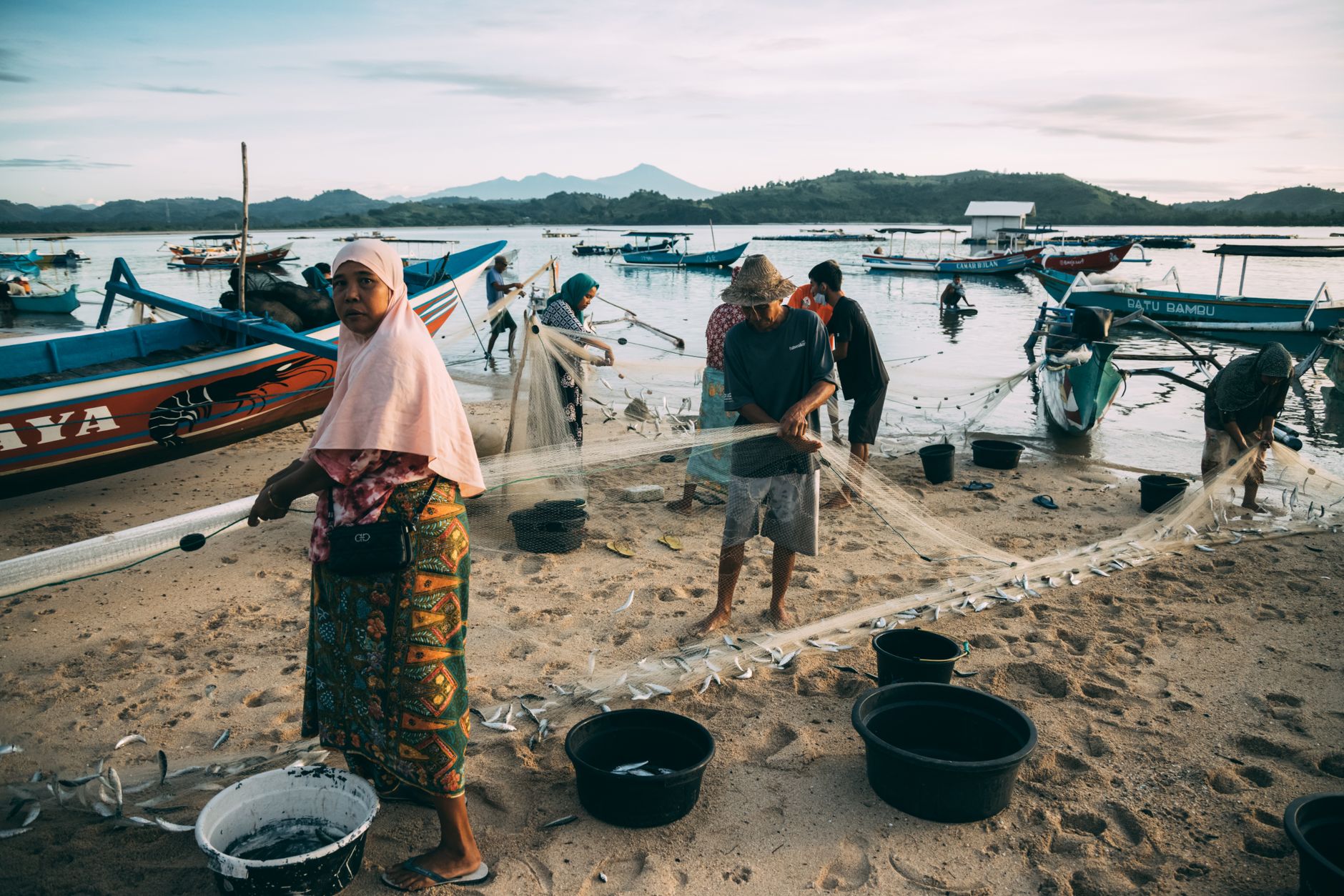 Kisah Keteguhan Warga Kampung Nelayan Kerang Surabaya di Tengah Penurunan Pendapatan
