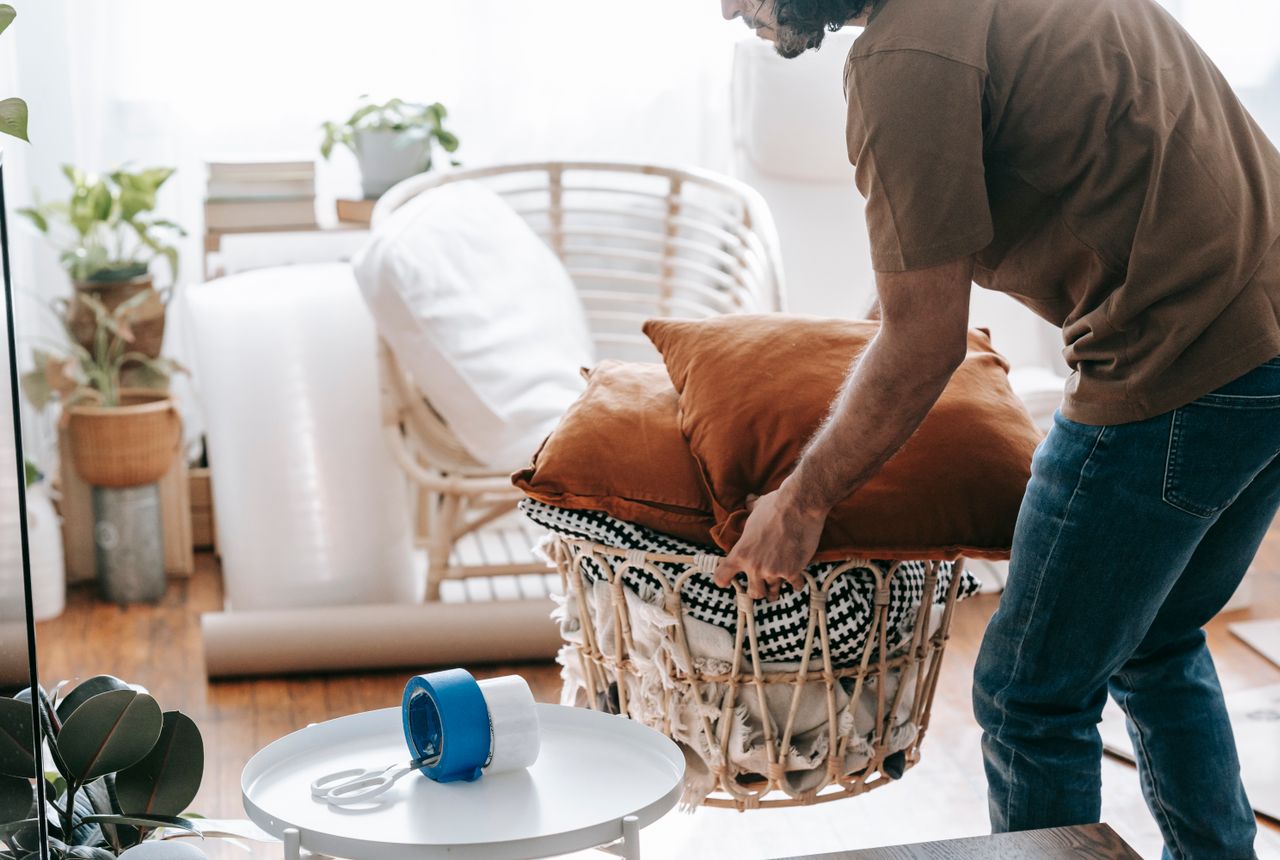 Flat & apartment removals Forth — removals work in progress