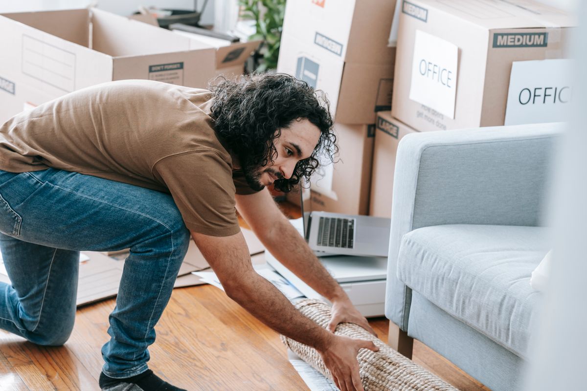 student moves in Deepcut — Student Moves in Deepcut — the working end of the job