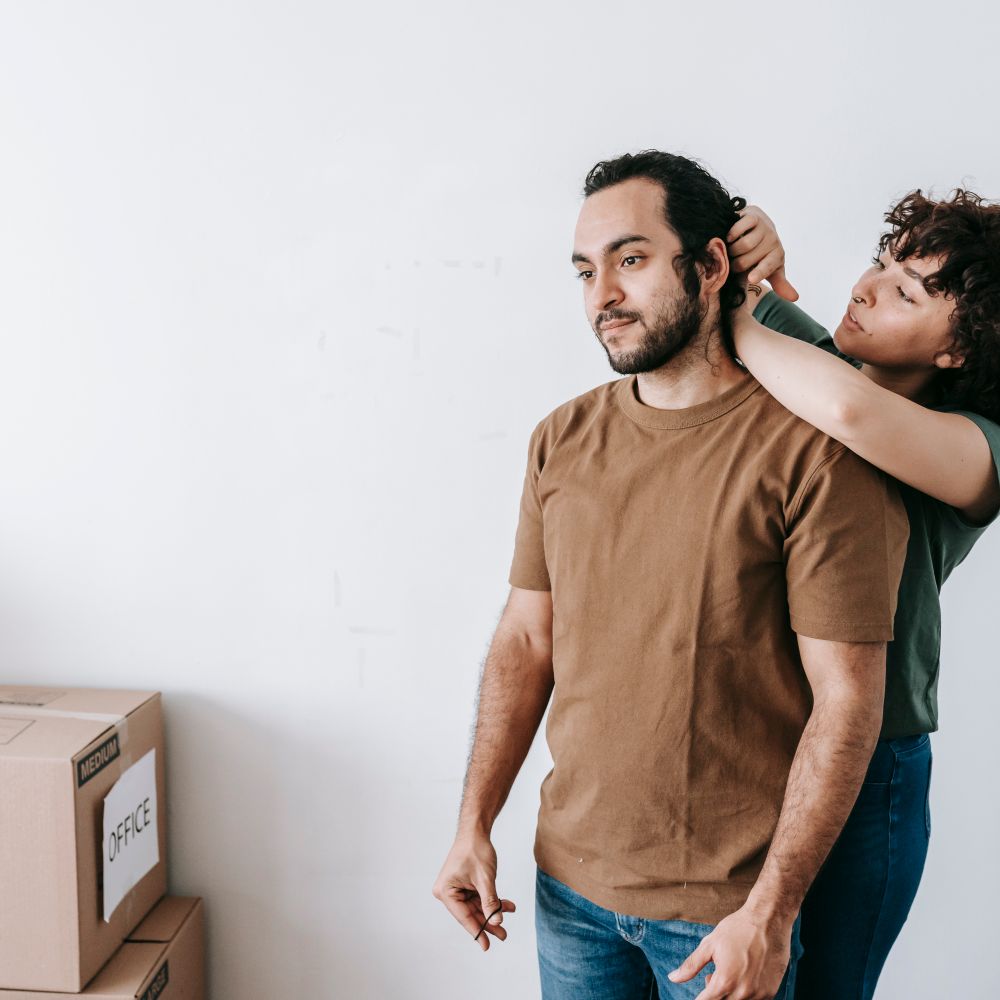 Hook — professional packers wrapping and boxing belongings