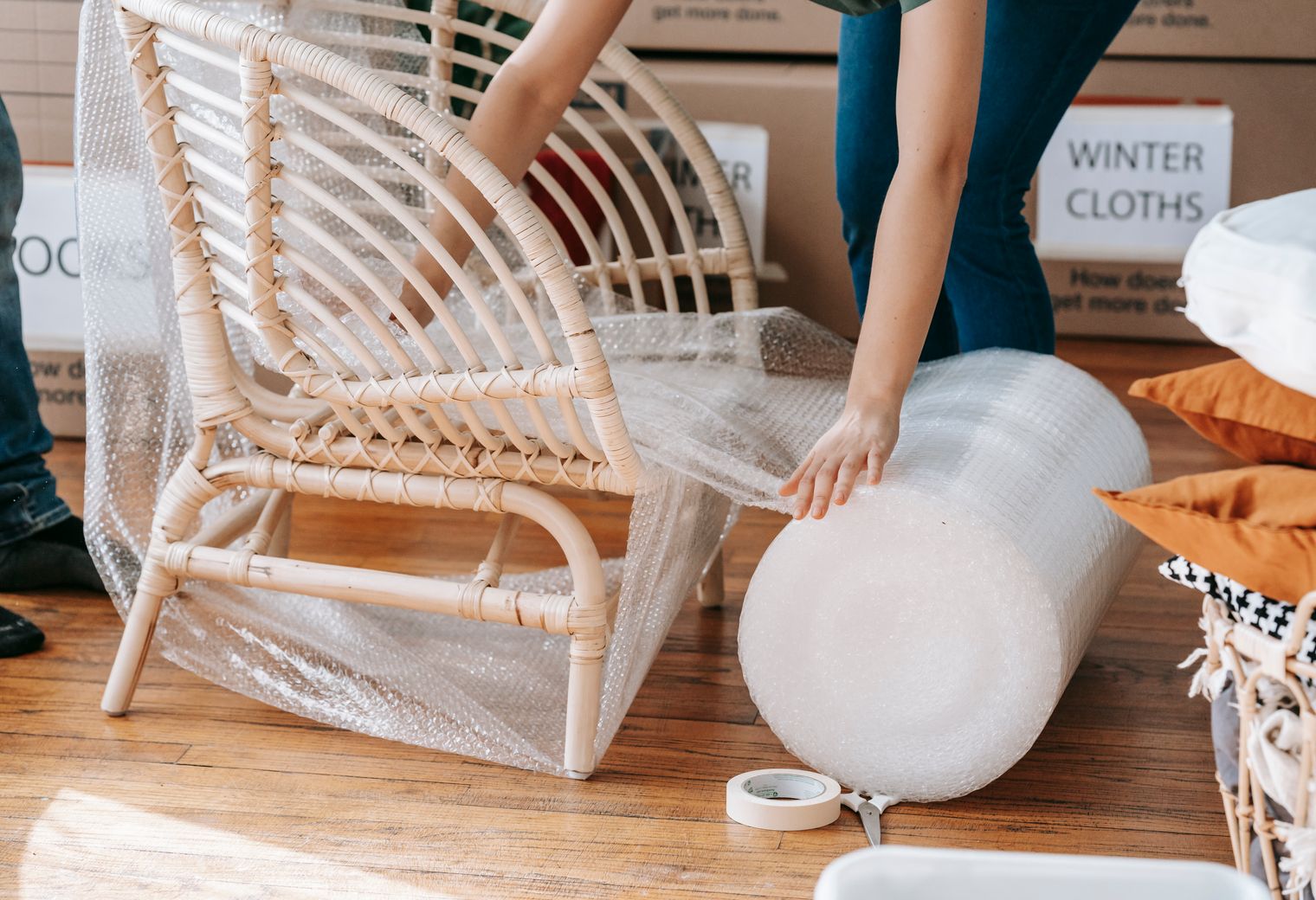 Dalmellington — professional packers wrapping and boxing belongings