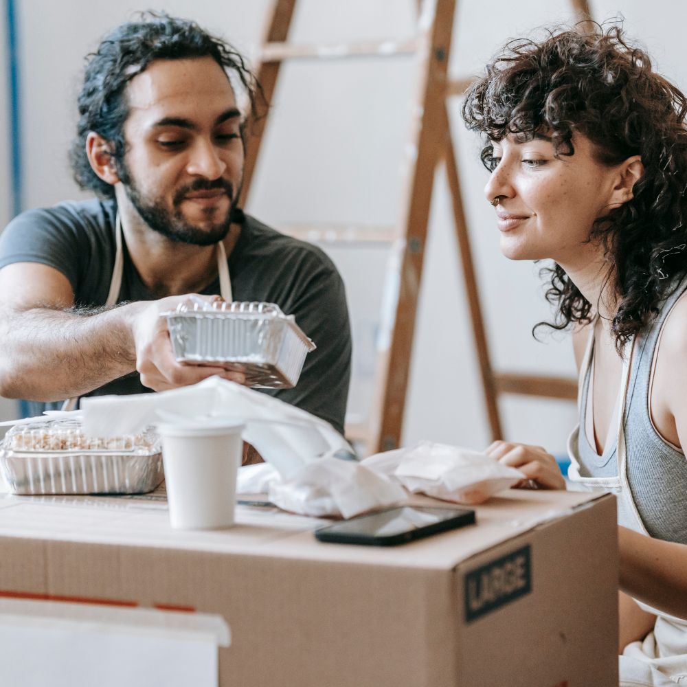 Tingewick — professional packers wrapping and boxing belongings