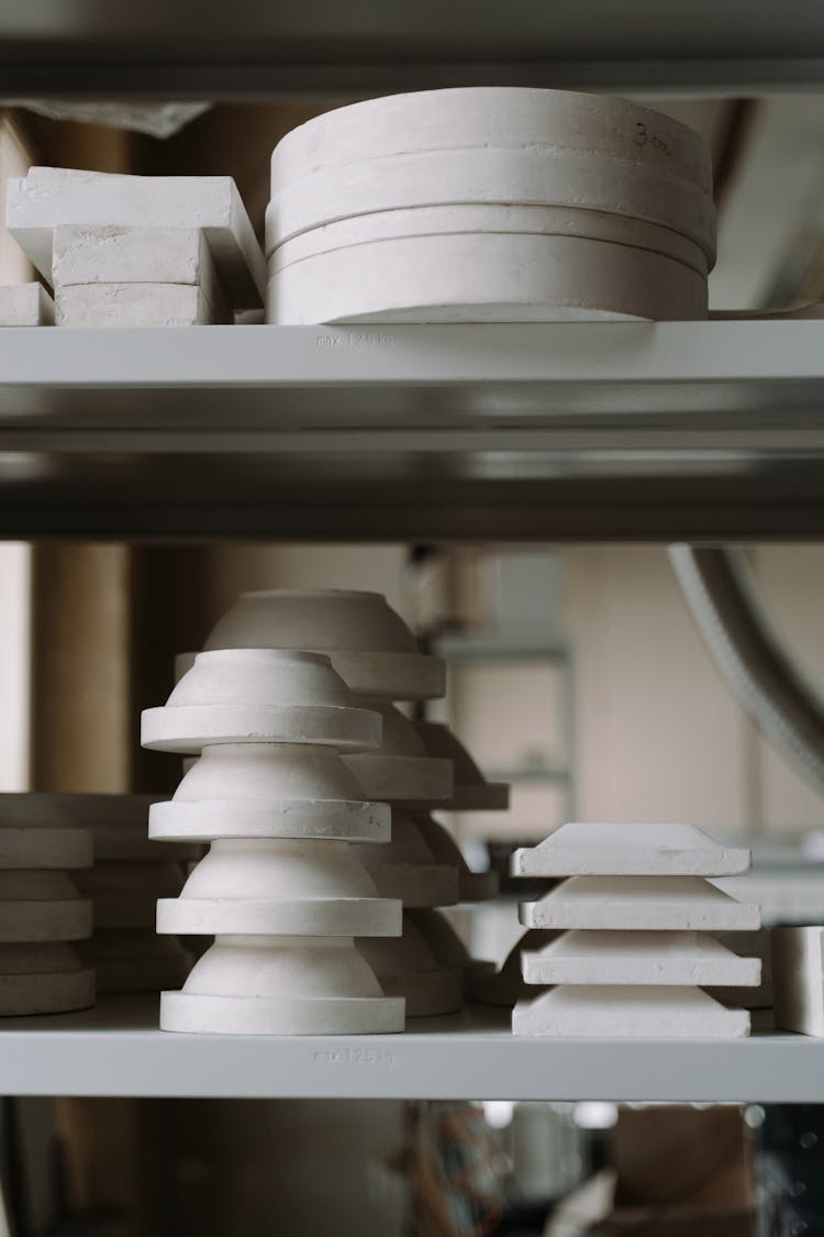 Ceramic Crafts In The Shelves