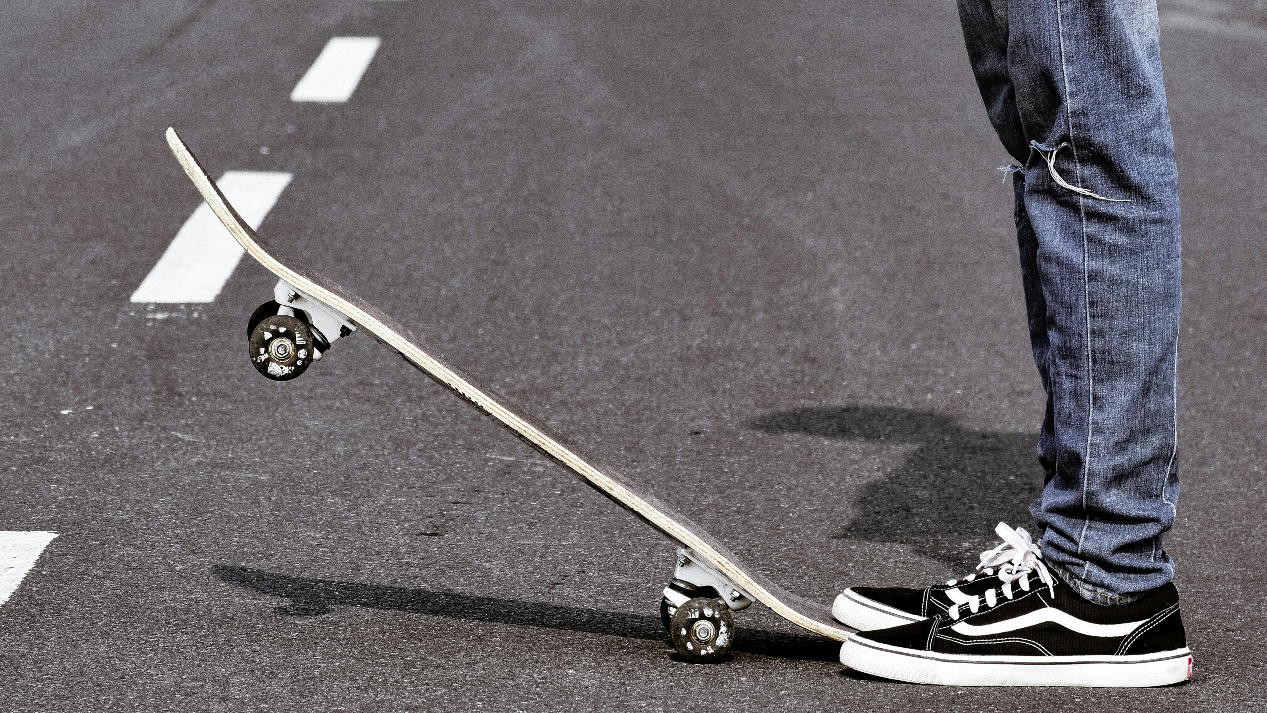 Jeans Skating Men Photos, Download The BEST Free Jeans Skating Men