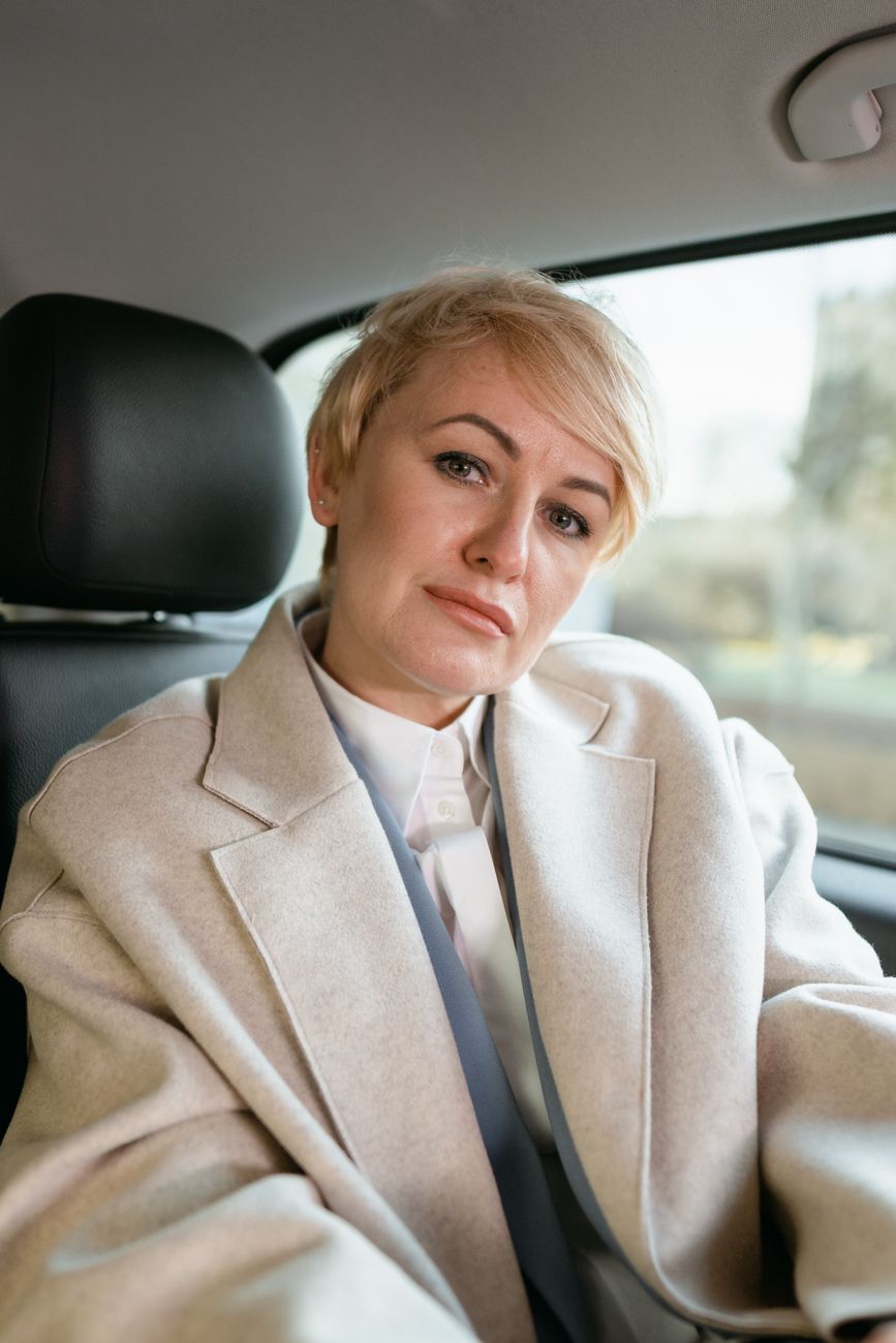 businesswoman blonde portrait
