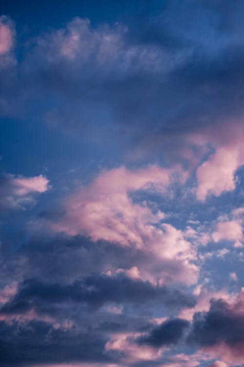 Photo of a Cloudy Sky