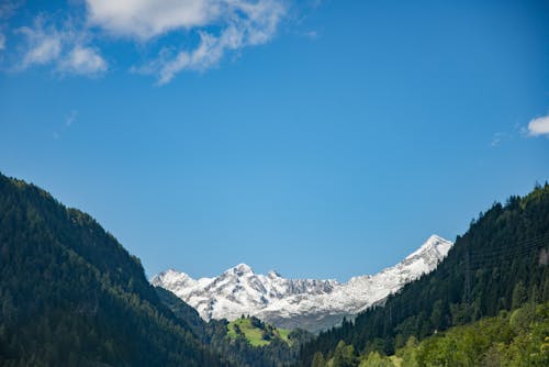 Free Scenic View of the Mountain Stock Photo