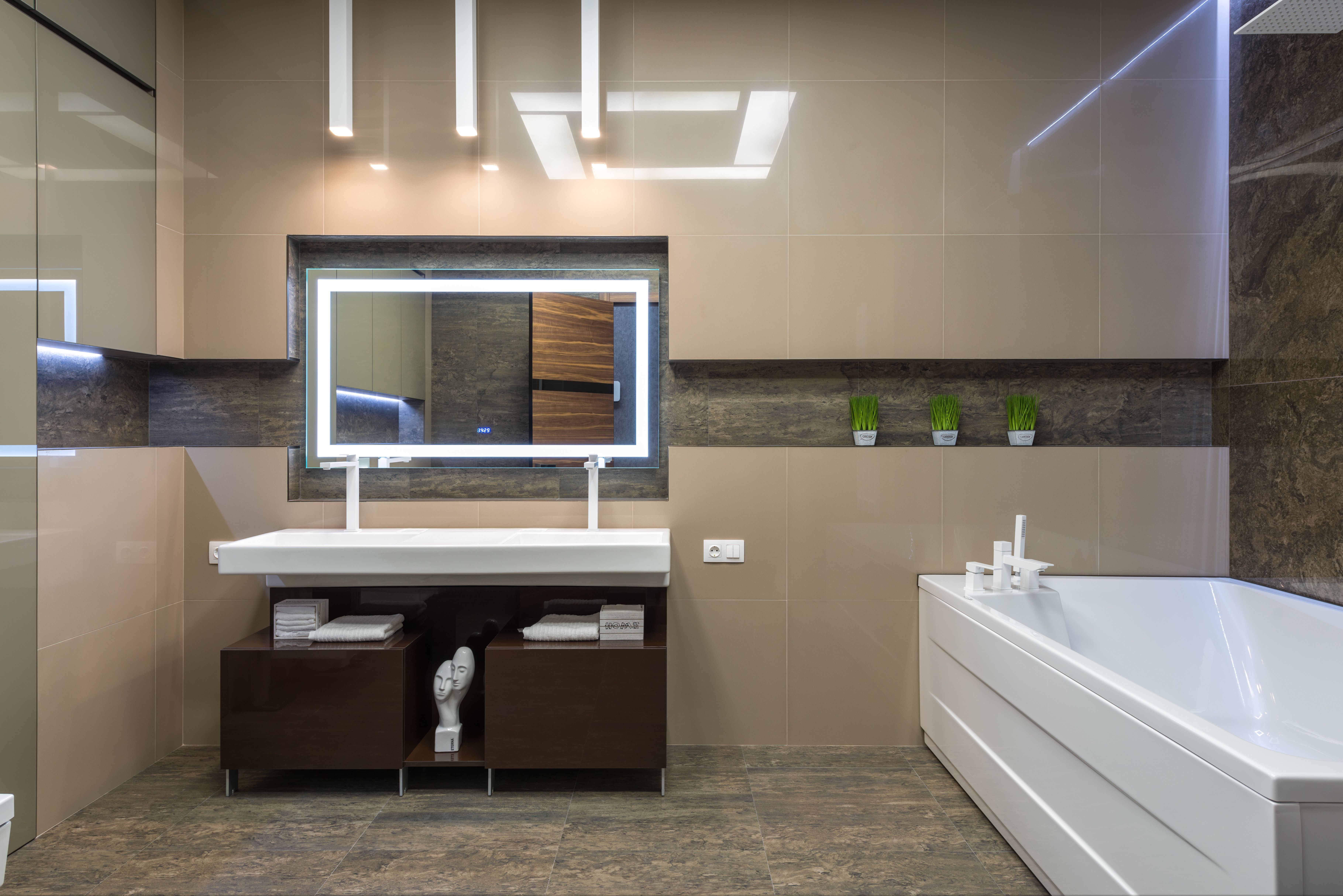 Modern bathroom with bath and sink · Free Stock Photo