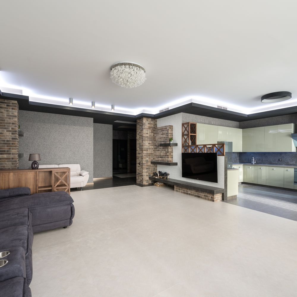 End of Tenancy Decorating in Old Ford — woodwork brushed to a crisp, smooth line