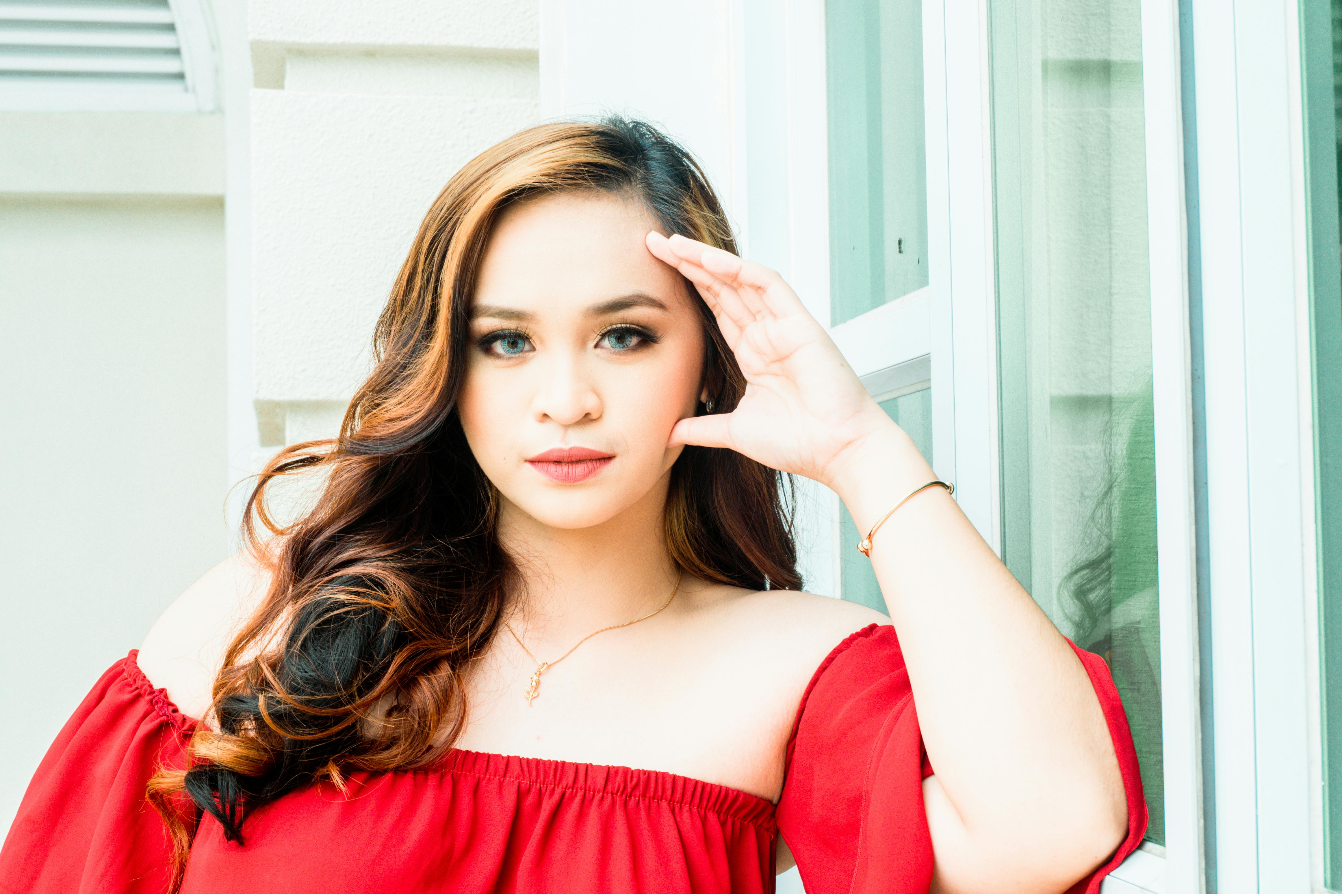 Us Weekly | Celebrity News, Gossip, Entertainment — Photo by Thegiansepillo on Pexels