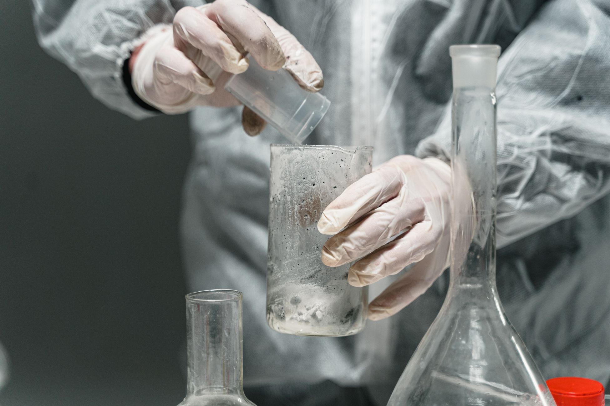 Man (81) vrijgesproken van verhuur loods met xtc-lab