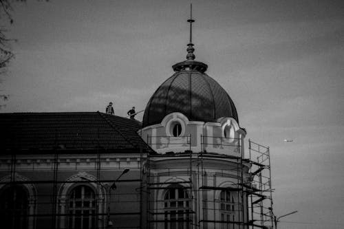 Free Grayscale Photo of Dome Building Stock Photo