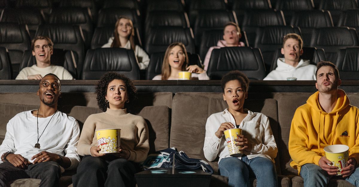 Anlamlı reklamcılık etkisini izleyen sinema seyircisi
