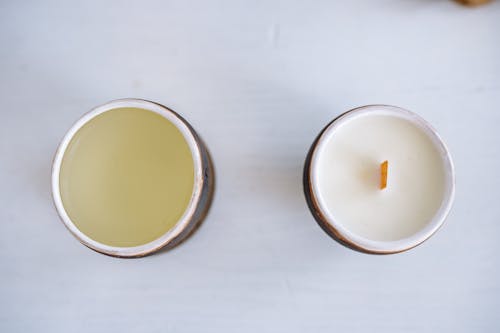 Foto d'estoc gratuïta de espelmes, fabricació de les espelmes, fons blanc