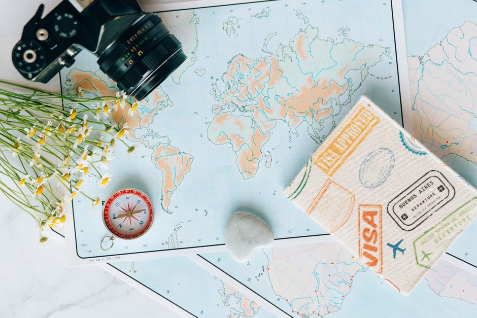 Passeport français avec tampons de voyage