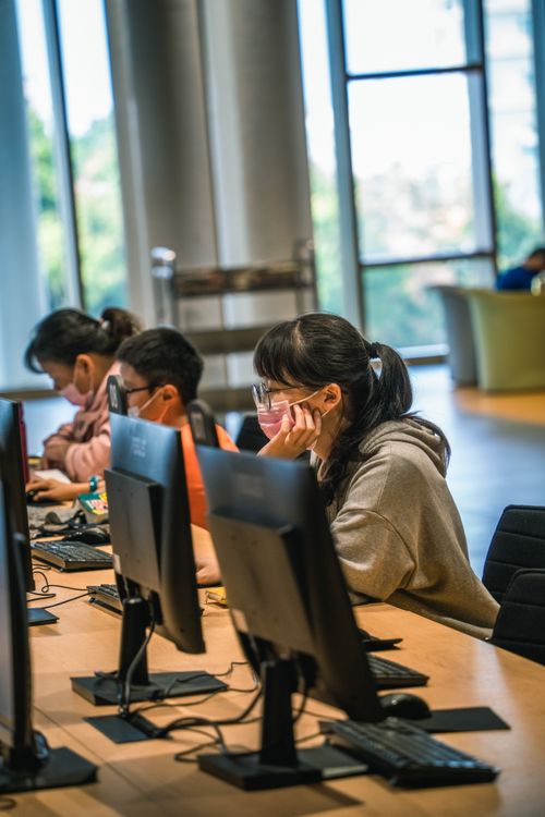 Uding Computer Children Using Computer Together · Free Stock Photo