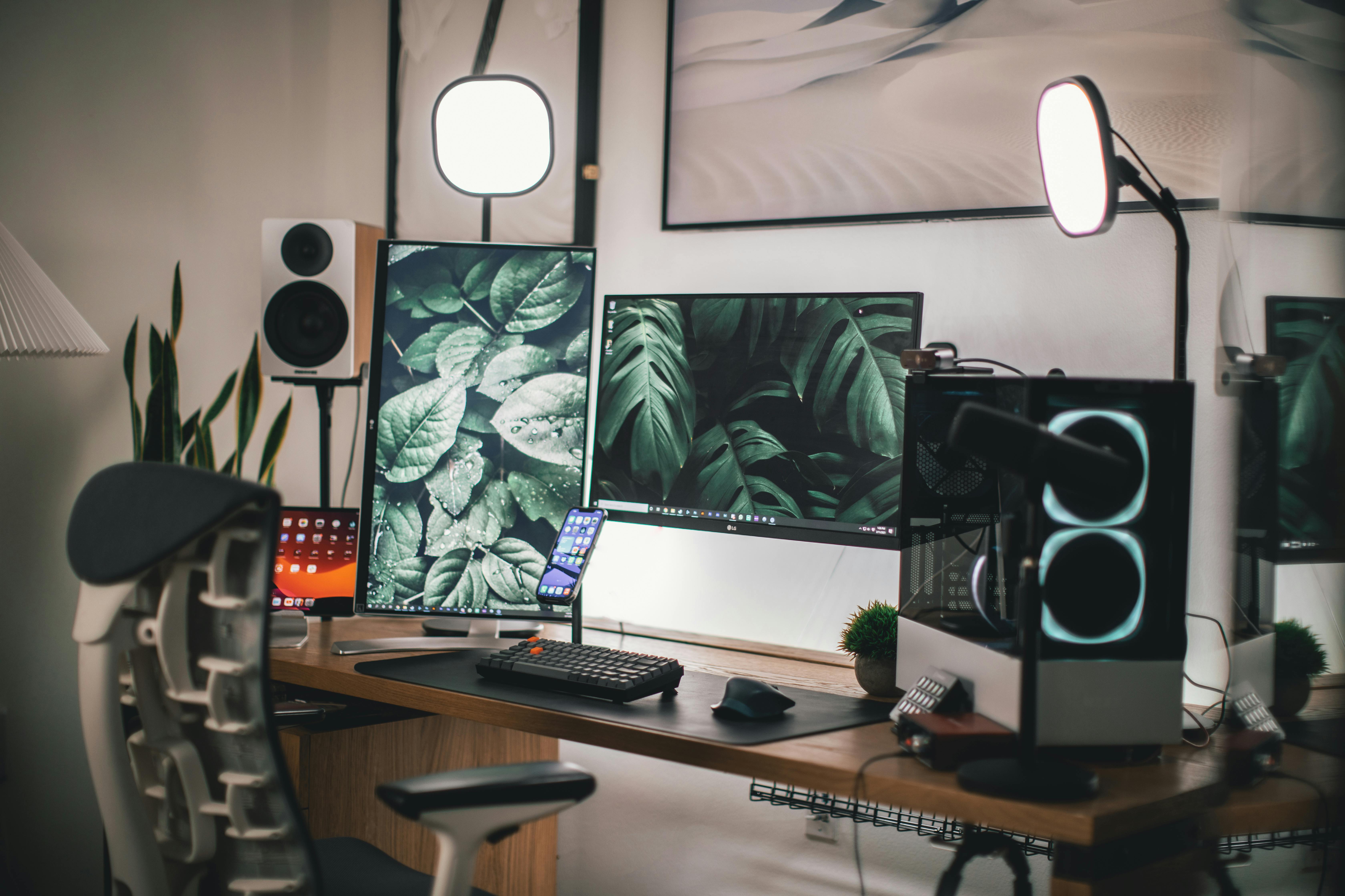  Home Sweet Office: Building the Ideal Home Office Setup