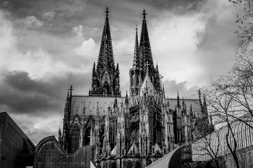 Free Grayscale Photo of a Gothic Building Stock Photo