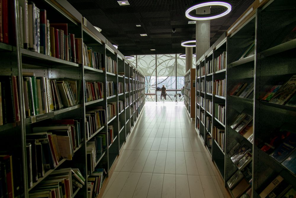 Biblioteca e pubblicazioni per lo studio e aggiornamento