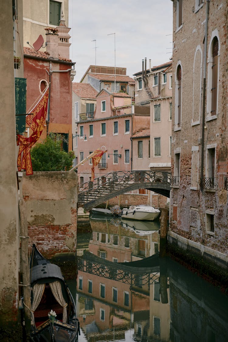 Old Buildings And Canals In Venice Street