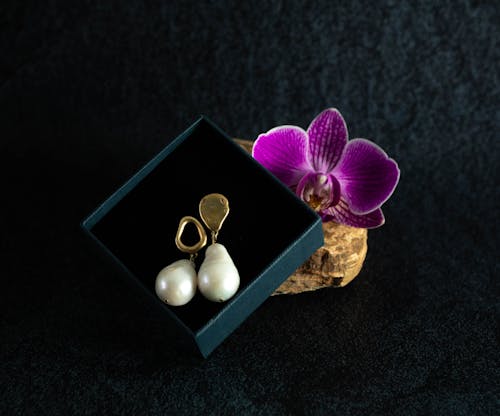 Free stock photo of earrings, jewellery, pearls Stock Photo