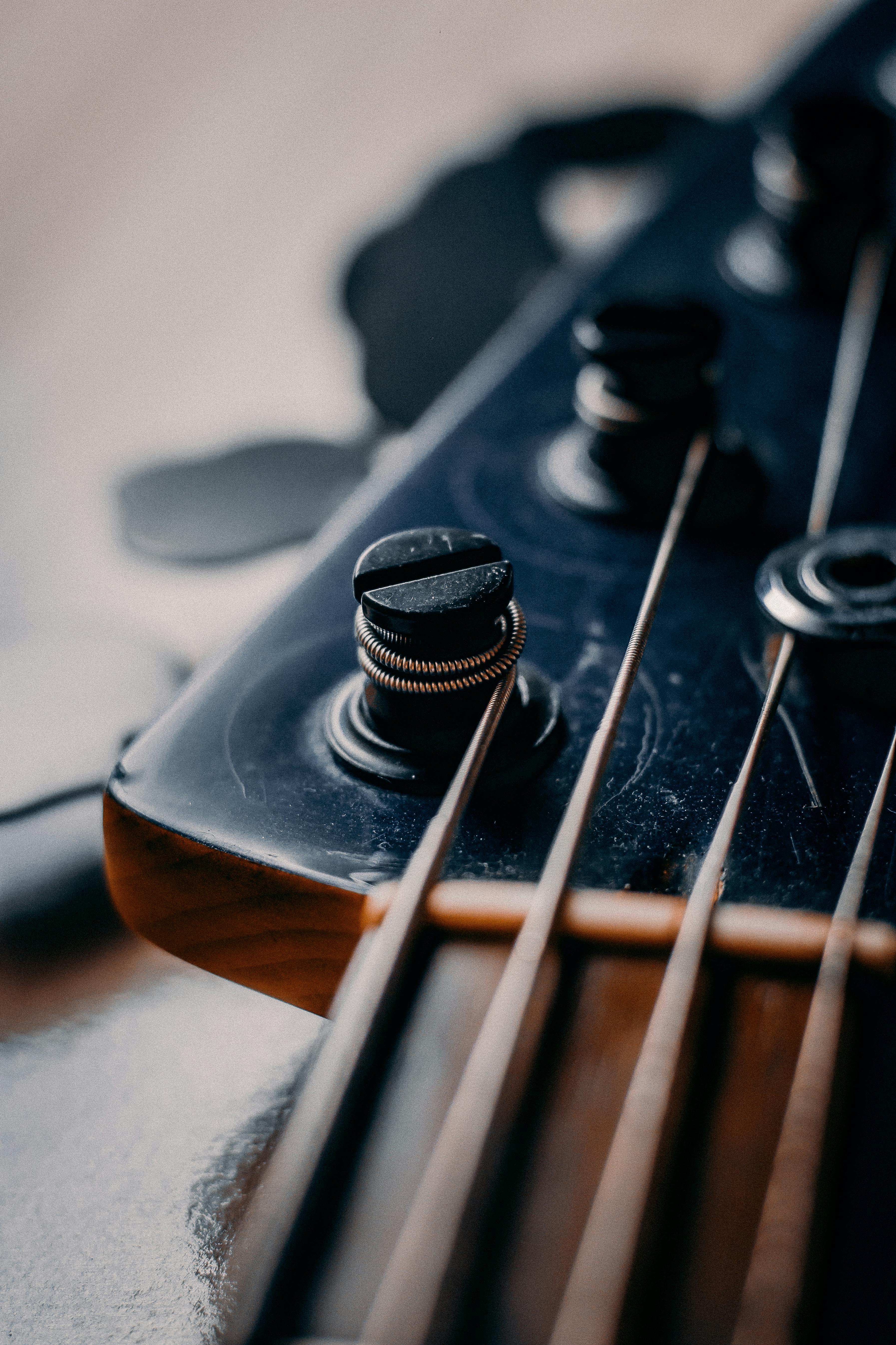 Mixing Guitar: Full-Bodied Tone in 7 Easy Steps