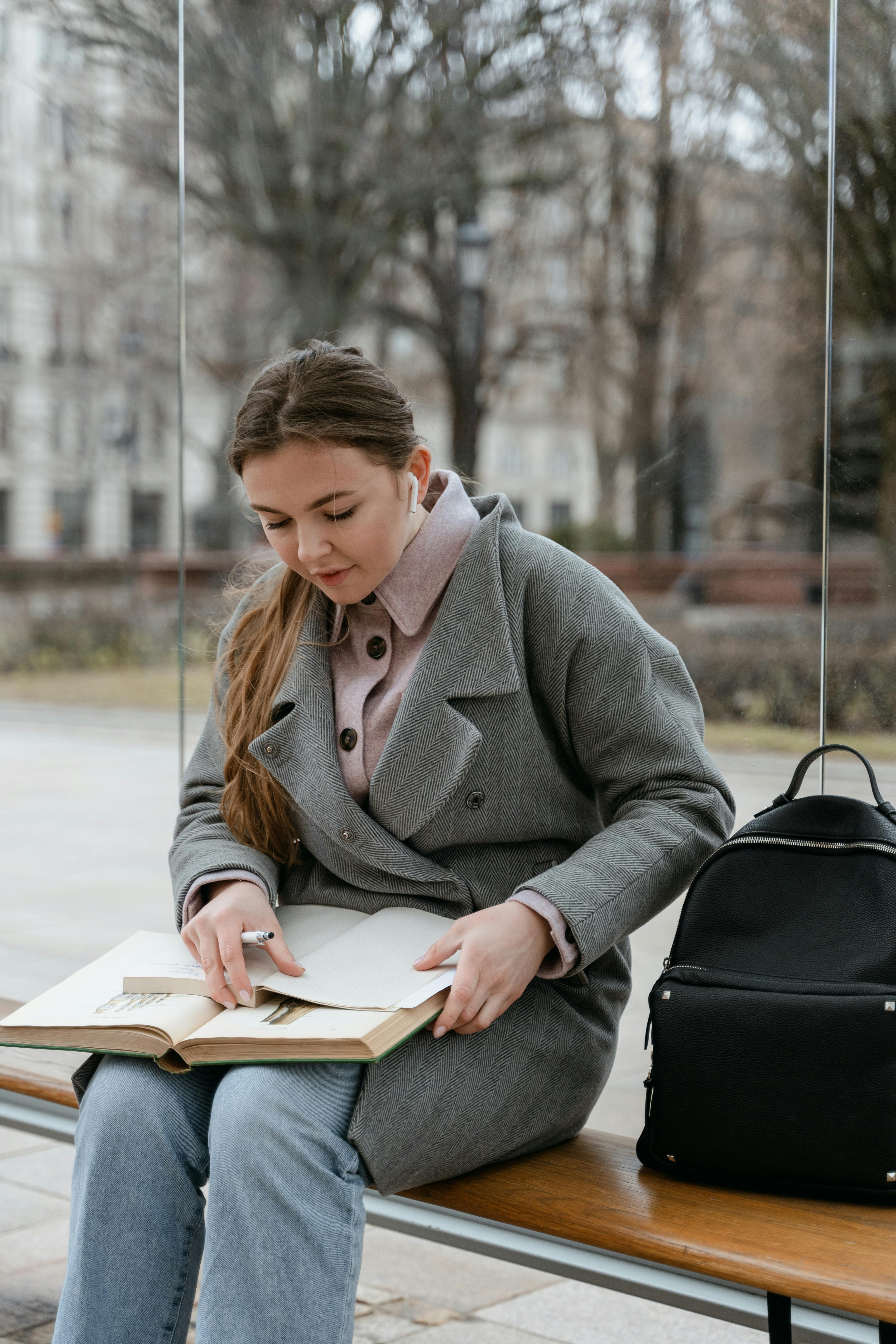 Woman Reading On Bus Photos, Download The BEST Free Woman Reading On ...