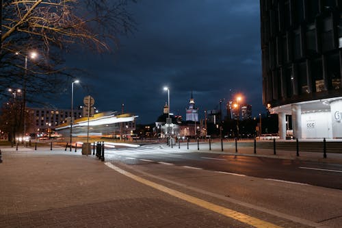 Бесплатное стоковое фото с архитектура, асфальтовая дорога, город