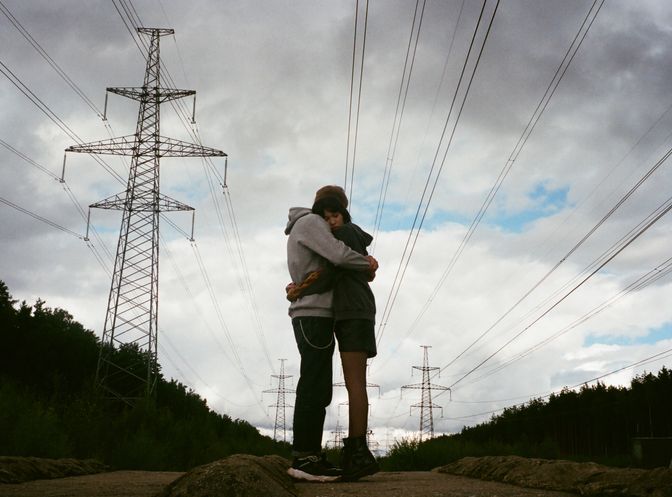 Online dating: starting a conversation on a niche platform