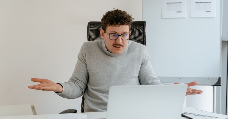 Un employeur peut-il interdire les tatouages au travail ?