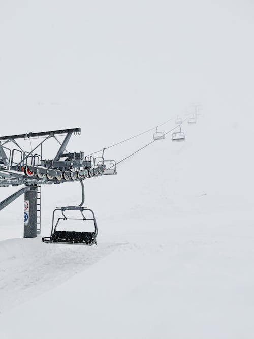 Ücretsiz dikey atış, kar, kayak Merkezi içeren Ücretsiz stok fotoğraf Stok Fotoğraflar